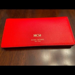 *NEW* Henri Bendel West 57th Wallet Monogrammed